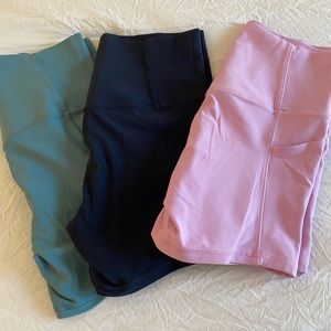 Athleta - Salutation Stash Pocket 5" Short